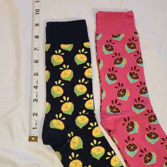 2 pairs of women's socks - Picture 7 of 16